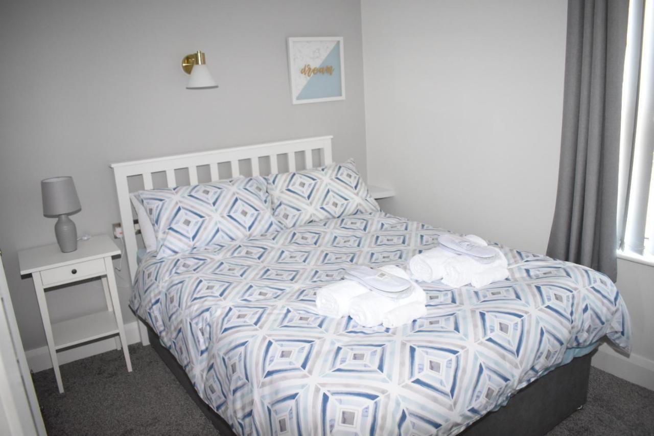Causeway Coast Apartments Cora Marine 巴利卡斯尔 外观 照片