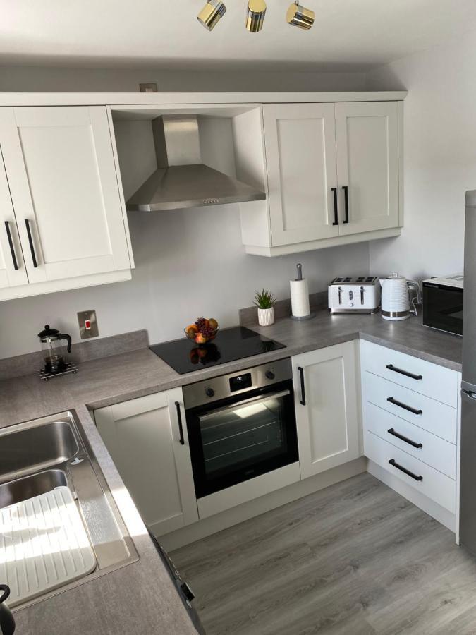 Causeway Coast Apartments Cora Marine 巴利卡斯尔 外观 照片